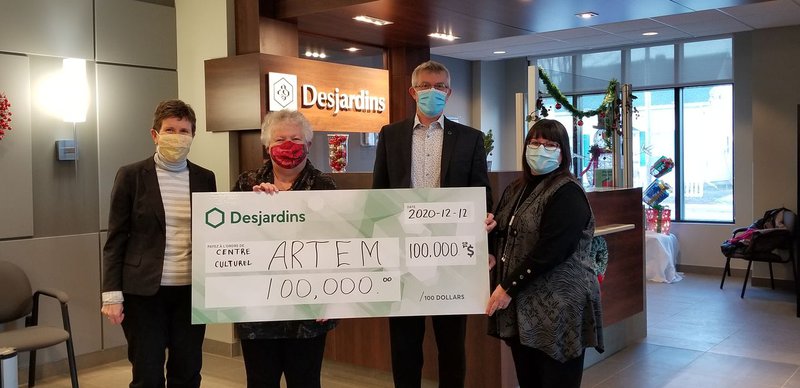 101 Expériences - pres de cheque_web.jpg