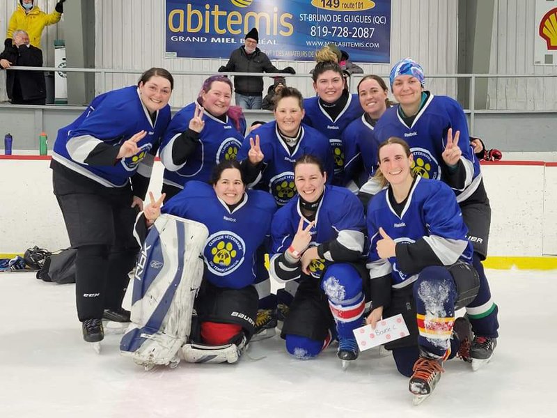 2022-03-26-Tournoi de hockey féminin du Témiscamingue-Clinique vétérinaire du Témiscamingue-Finalistes catégorie C.jpeg