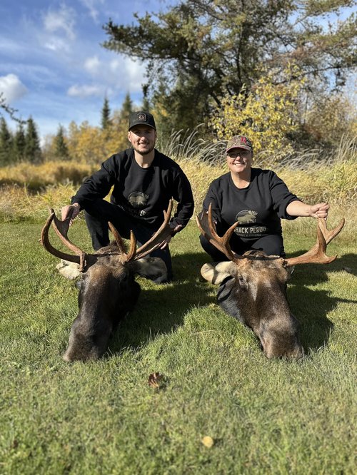 Mikael Desjardins et Carole Hamel, mère et fils à la chasse à l&#x27;orignal!