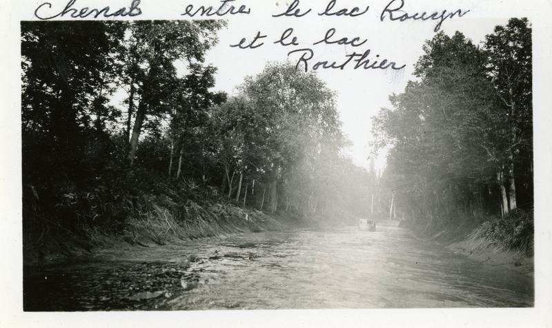 Chenal qui permet aux chalands de naviguer entre le lac Rouyn et le lac Routhier