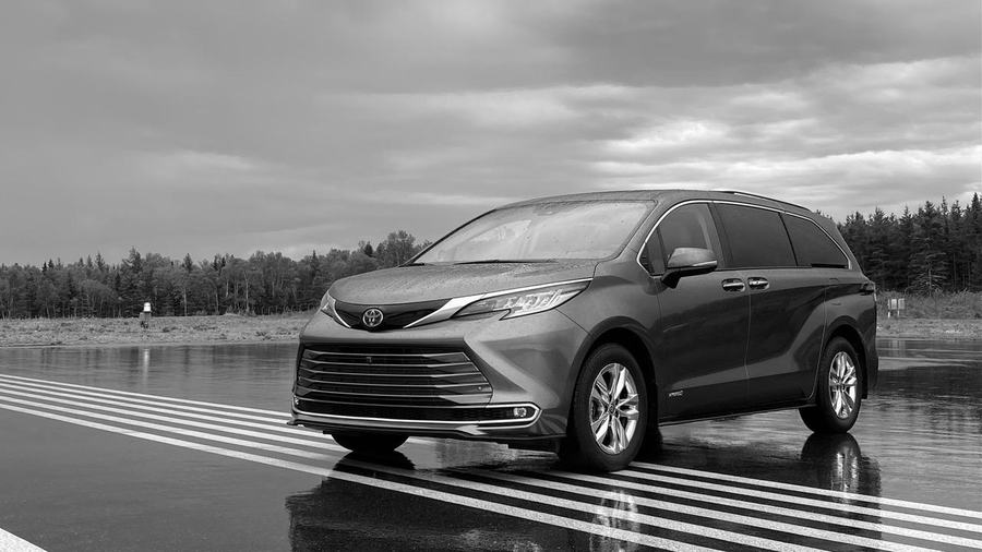 Toyota Sienna 2021.jpeg