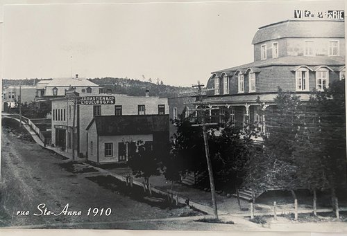 Ville-Marie - rue St-Anne 1910_WEB.jpg
