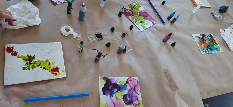 activité encre à l`alcool sur papier Yupo et sur céramique2